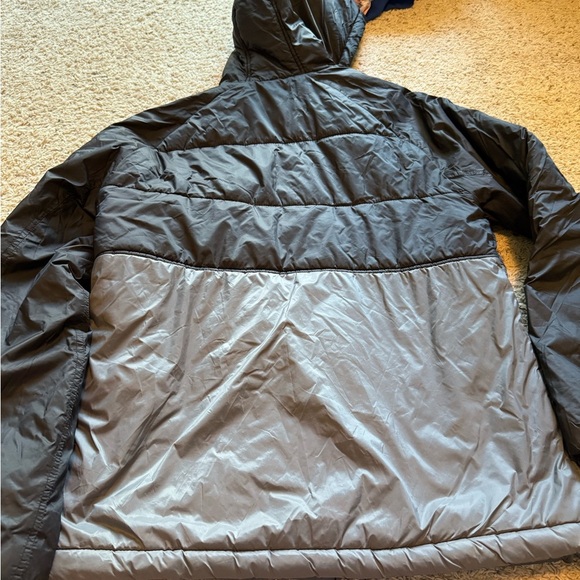Hurley Two-Tone Hooded Jacket in Black and Gray - Picture 5 of 5